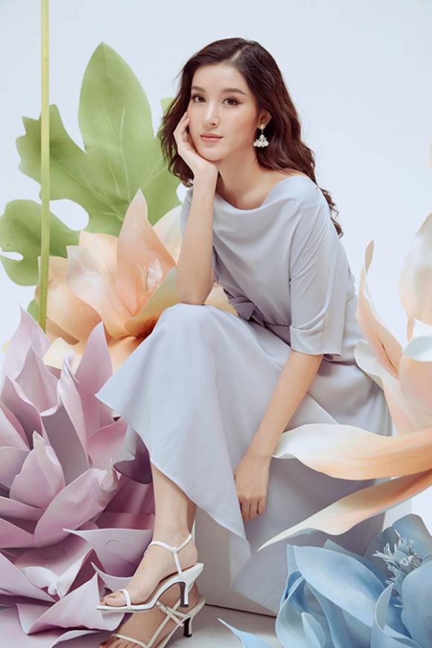 Huyền My thanh lịch ngọt ngào với bộ ảnh nhân ngày Phụ nữ Việt Nam-3