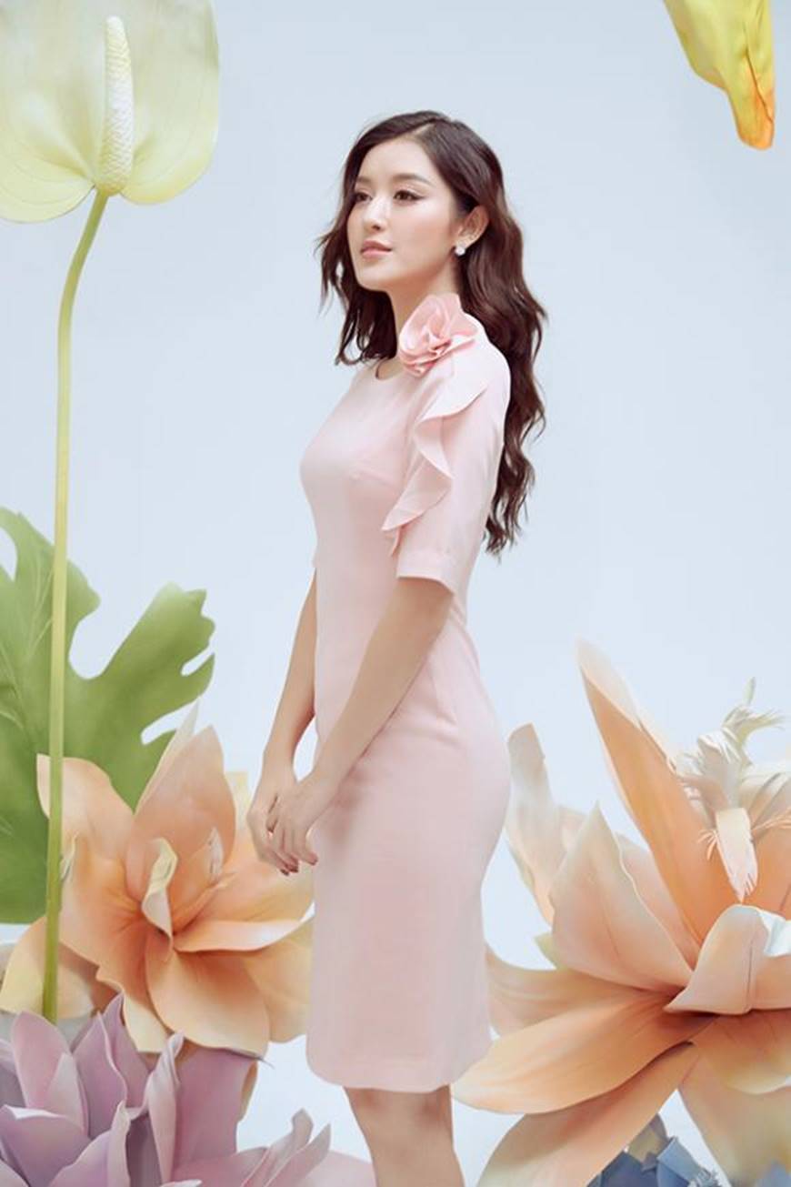 Huyền My thanh lịch ngọt ngào với bộ ảnh nhân ngày Phụ nữ Việt Nam-8