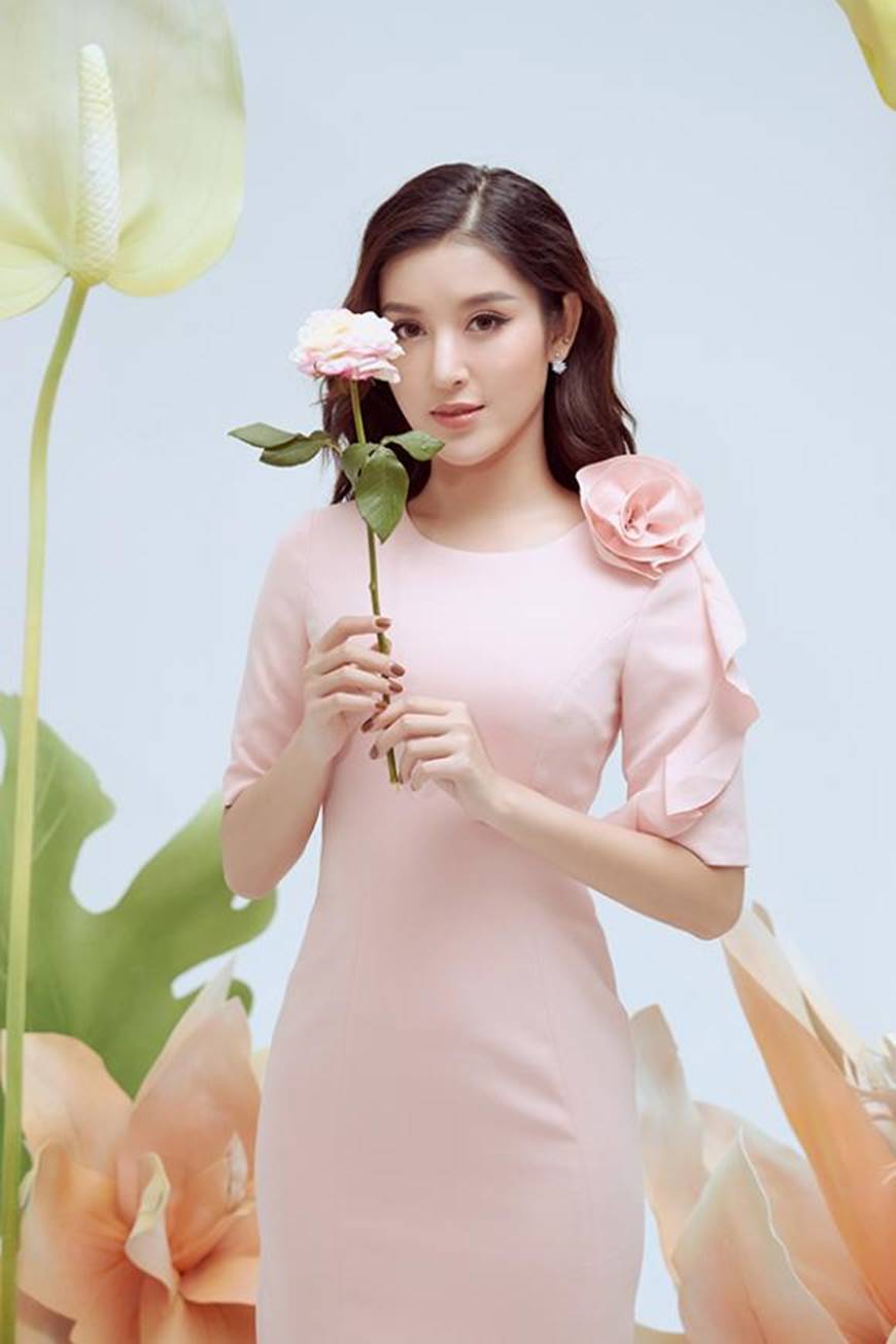 Huyền My thanh lịch ngọt ngào với bộ ảnh nhân ngày Phụ nữ Việt Nam-9