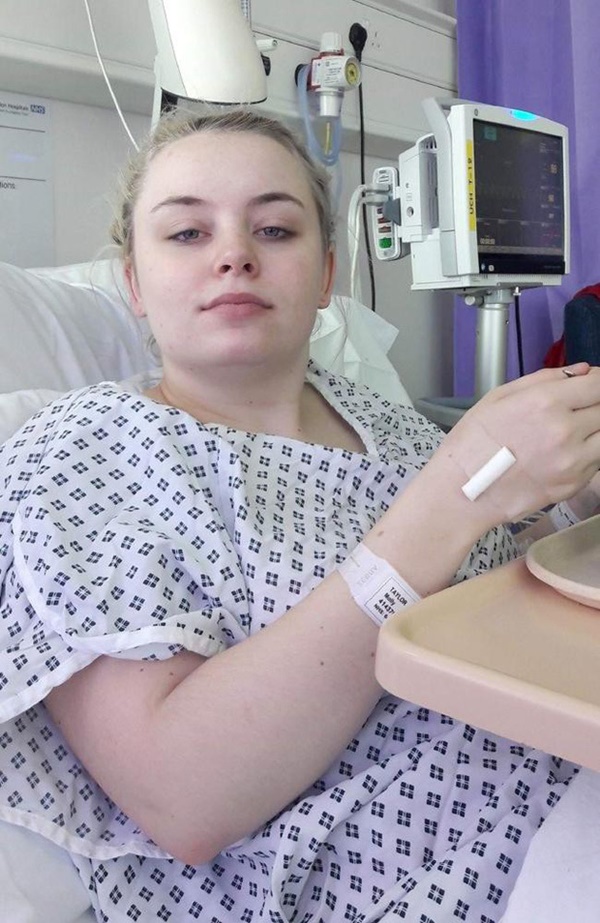 Đau đớn suốt 10 năm, cô gái được phát hiện có 2 tử cung, 2 âm đạo-2