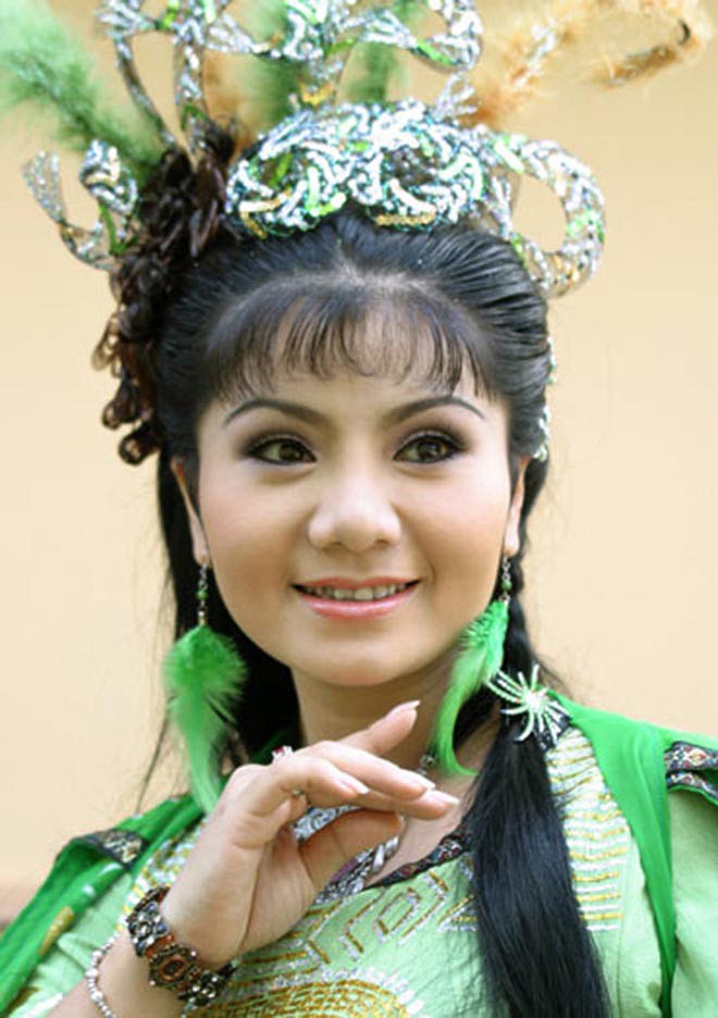 Danh tính cô đào cải lương đã đề nghị ca sĩ chuyển giới Lâm Khánh Chi kết hôn-3