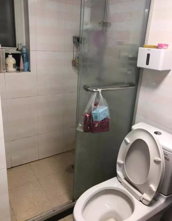 Rủ nhau tắm chung, cặp đôi tử vong trong phòng tắm: Ngửi thấy mùi này nên chạy ngay-1