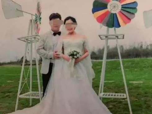 Rủ nhau tắm chung, cặp đôi tử vong trong phòng tắm: Ngửi thấy mùi này nên chạy ngay