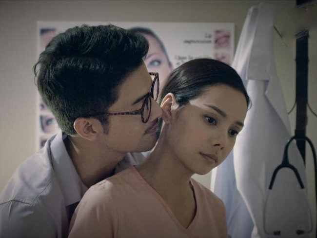 Đêm tân hôn, nghe tiếng khóc nấc dưới cầu thang, tôi chạy xuống thì thấy con đang ôm gối nức nở, lúc đó mới thấm thía câu nói mẹ dặn-2