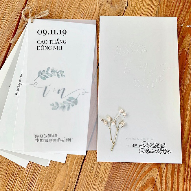 Công bố thiệp mời đám cưới của Đông Nhi – Ông Cao Thắng: Gây chú ý khi in câu nói đặc biệt, lộ yêu cầu cho khách mời tham gia!-1