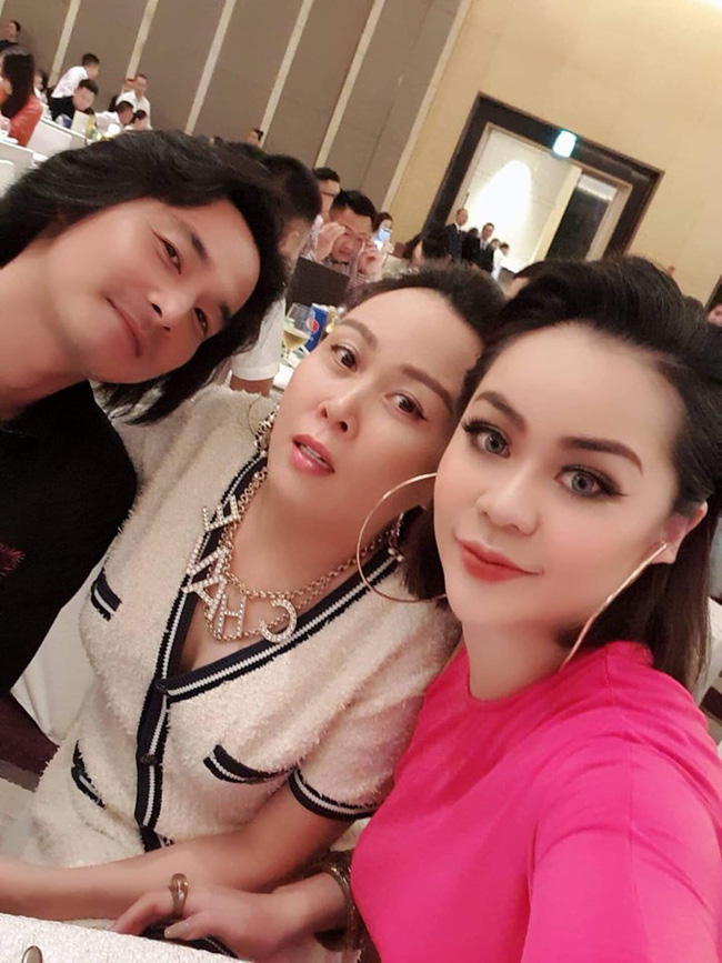 Hot chẳng kém Ngọc Trinh, Phượng Chanel chạy sô” thay liền 3 bộ đồ trong nửa ngày nhưng vẫn mất điểm chọn phụ kiện lòe loẹt-5