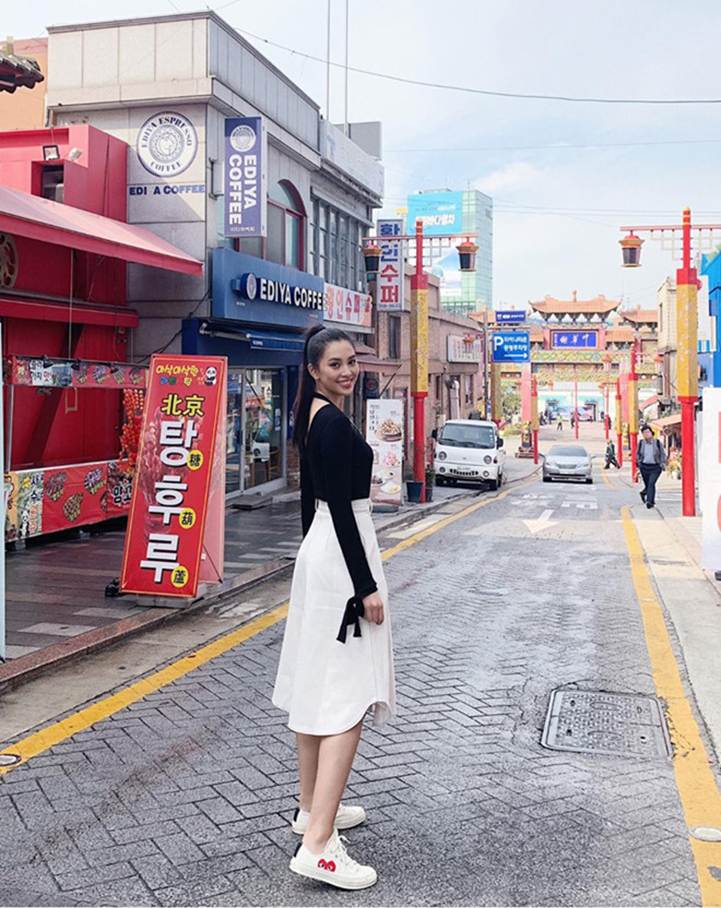 Ảnh khoe nhan sắc đời thường của Hoa hậu Tiểu Vy-3