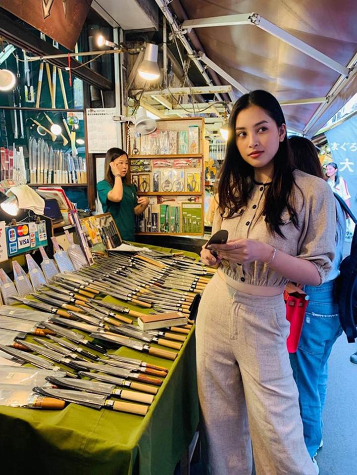 Ảnh khoe nhan sắc đời thường của Hoa hậu Tiểu Vy-4