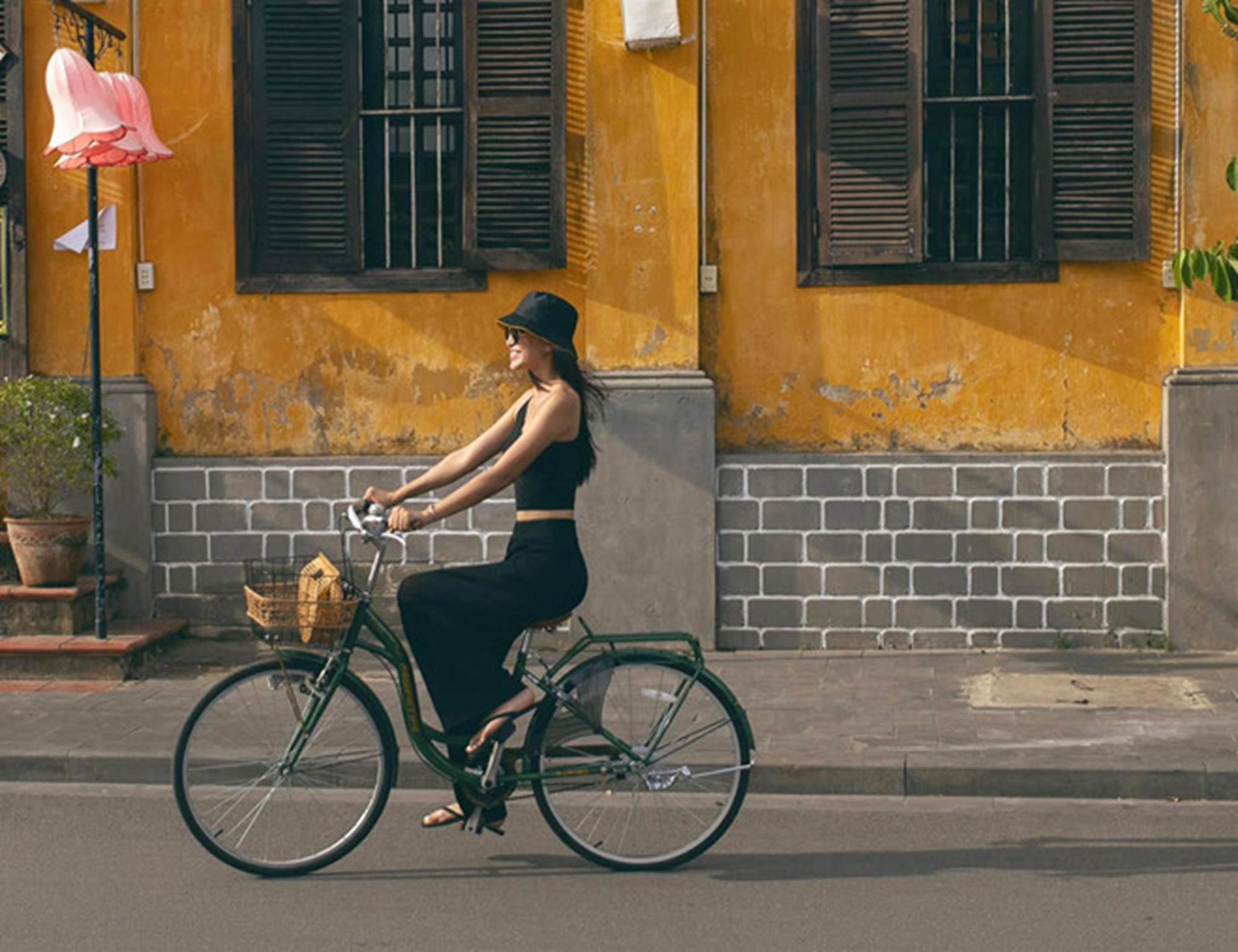 Ảnh khoe nhan sắc đời thường của Hoa hậu Tiểu Vy-10