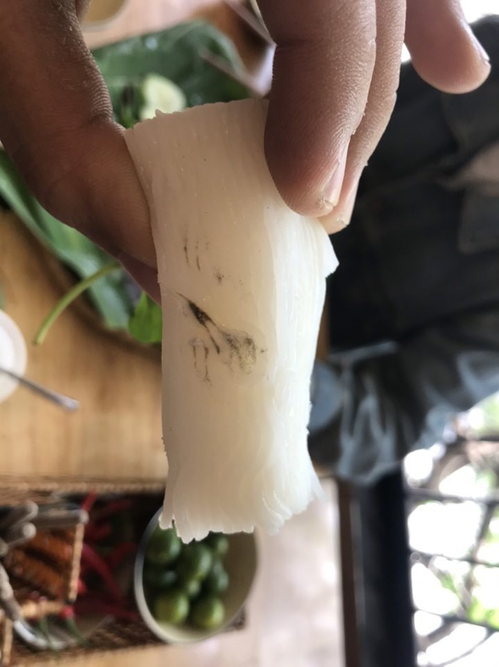 Đi ăn quán bún đậu nức tiếng ở Bình Thạnh, cô gái tá hỏa khi phát hiện bún mốc, nhưng phản hồi sau đó của cư dân mạng mới khiến nhiều người kinh hãi-2