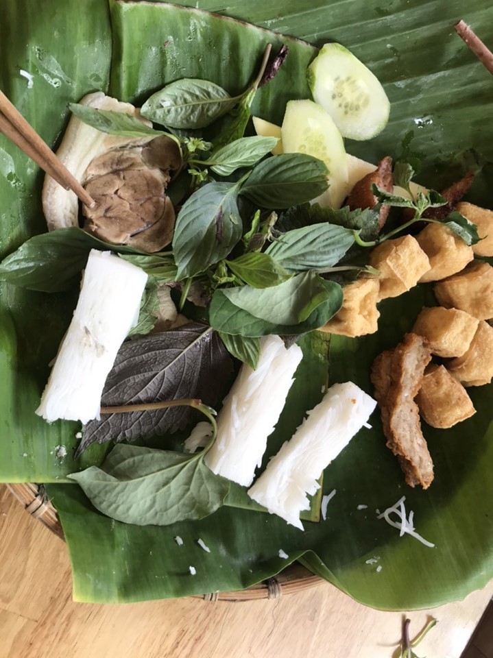 Đi ăn quán bún đậu nức tiếng ở Bình Thạnh, cô gái tá hỏa khi phát hiện bún mốc, nhưng phản hồi sau đó của cư dân mạng mới khiến nhiều người kinh hãi-3