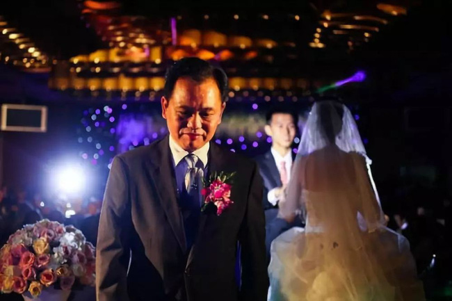 Bức thư chạm đáy trái tim của ông bố gửi con gái ngày đi lấy chồng: Cuộc đời chẳng có ai được sống ngon ngọt như những quả táo tàu...-2