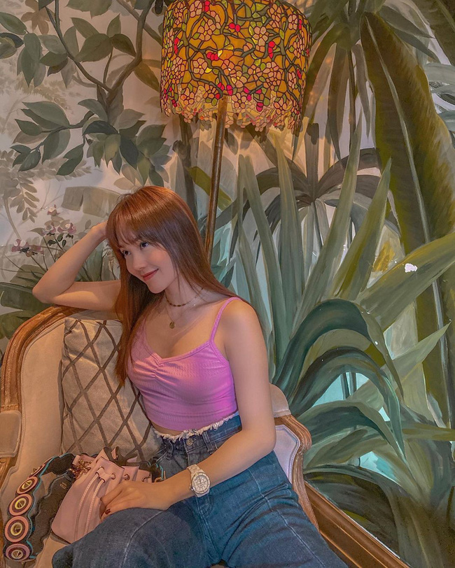 Từng bị chê quê mùa, nay đồ tím giống Jennie (Black Pink) được sao Việt thi nhau diện-6