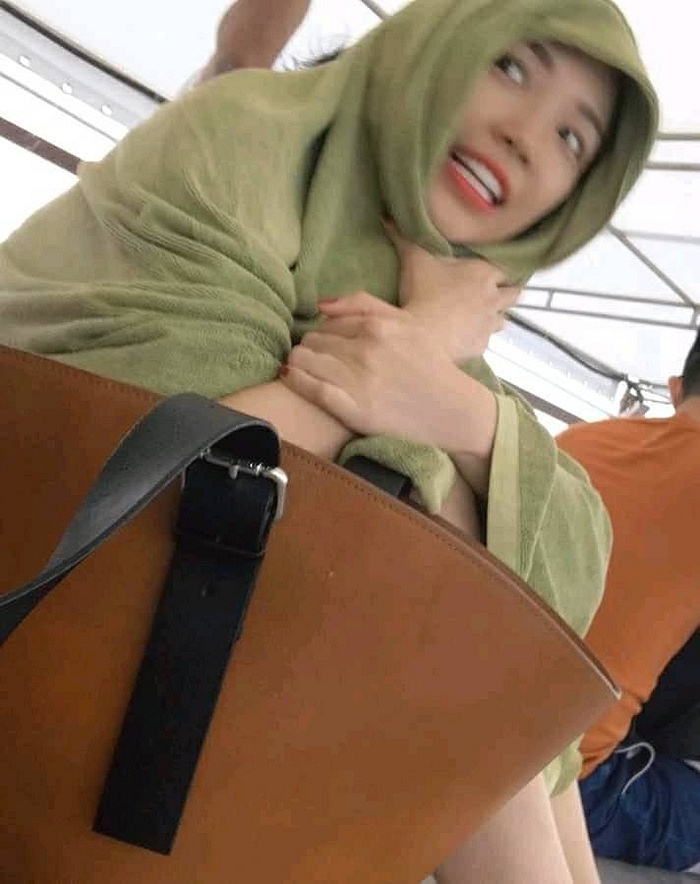 Bị ‘dìm hàng’ vẫn xinh đẹp, Tóc Tiên tiếp tục bị hội bạn thân tung loạt ảnh ‘không đỡ nổi’-3