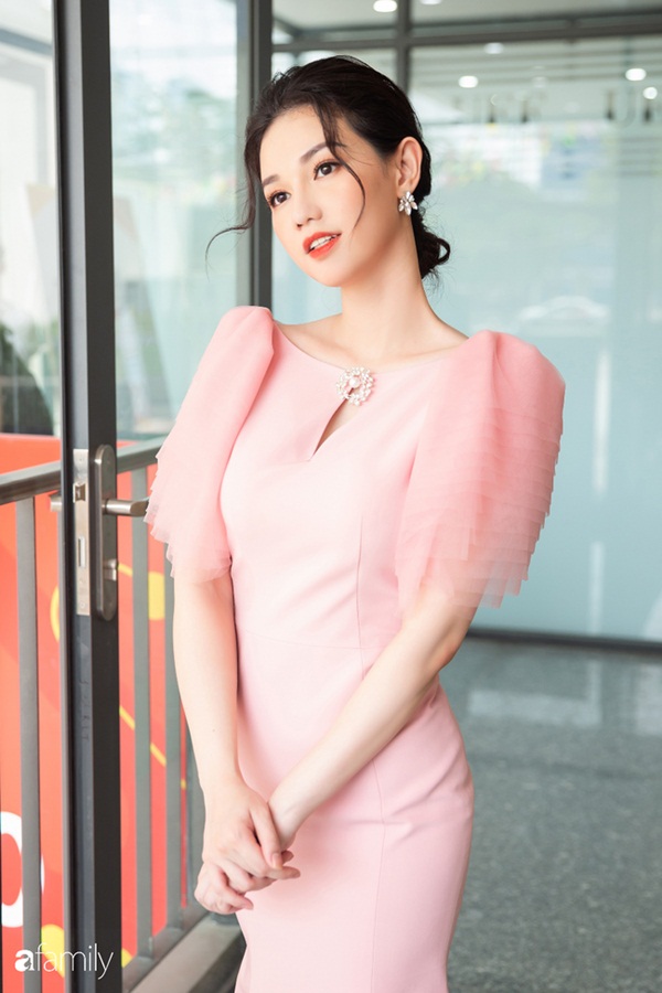 MC Quỳnh Chi: 4 năm gặp con qua chiếc điện thoại, dù khoảng cách hơn nửa vòng trái đất nhưng chưa bao giờ đánh mất tình mẹ con-10