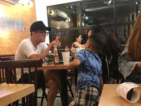 Minh Hà vừa tuyên bố độc thân, Chí Nhân bị bắt gặp 