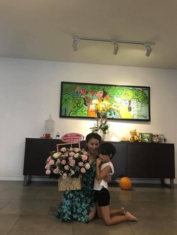 Gia đình Kim Lý sang tận Việt Nam mừng 20/10 cùng bố mẹ Hà Hồ-8