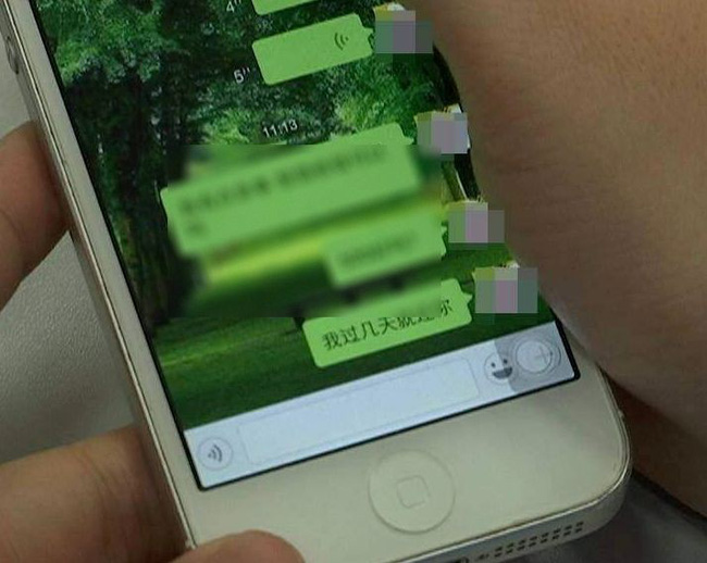 Kiểm tra lịch sử trò chuyện trên mạng của con gái, người mẹ như rơi xuống vực thẳm vì một bí mật động trời của đứa trẻ-1