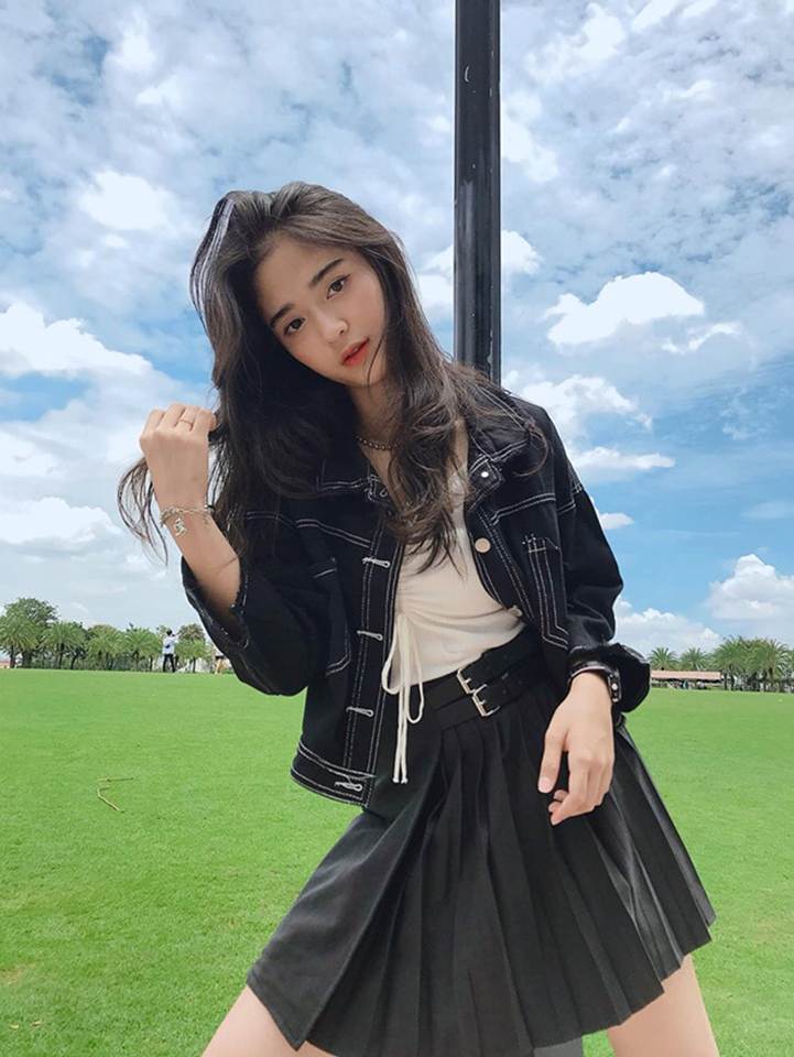 Các hot girl em chưa 18 nổi đình đám trên mạng xã hội-10