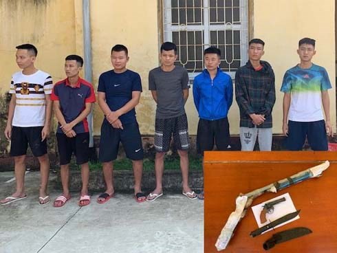 2 nữ sinh mâu thuẫn trên trường, ở nhà bố kéo người đến nổ súng giải quyết giúp con