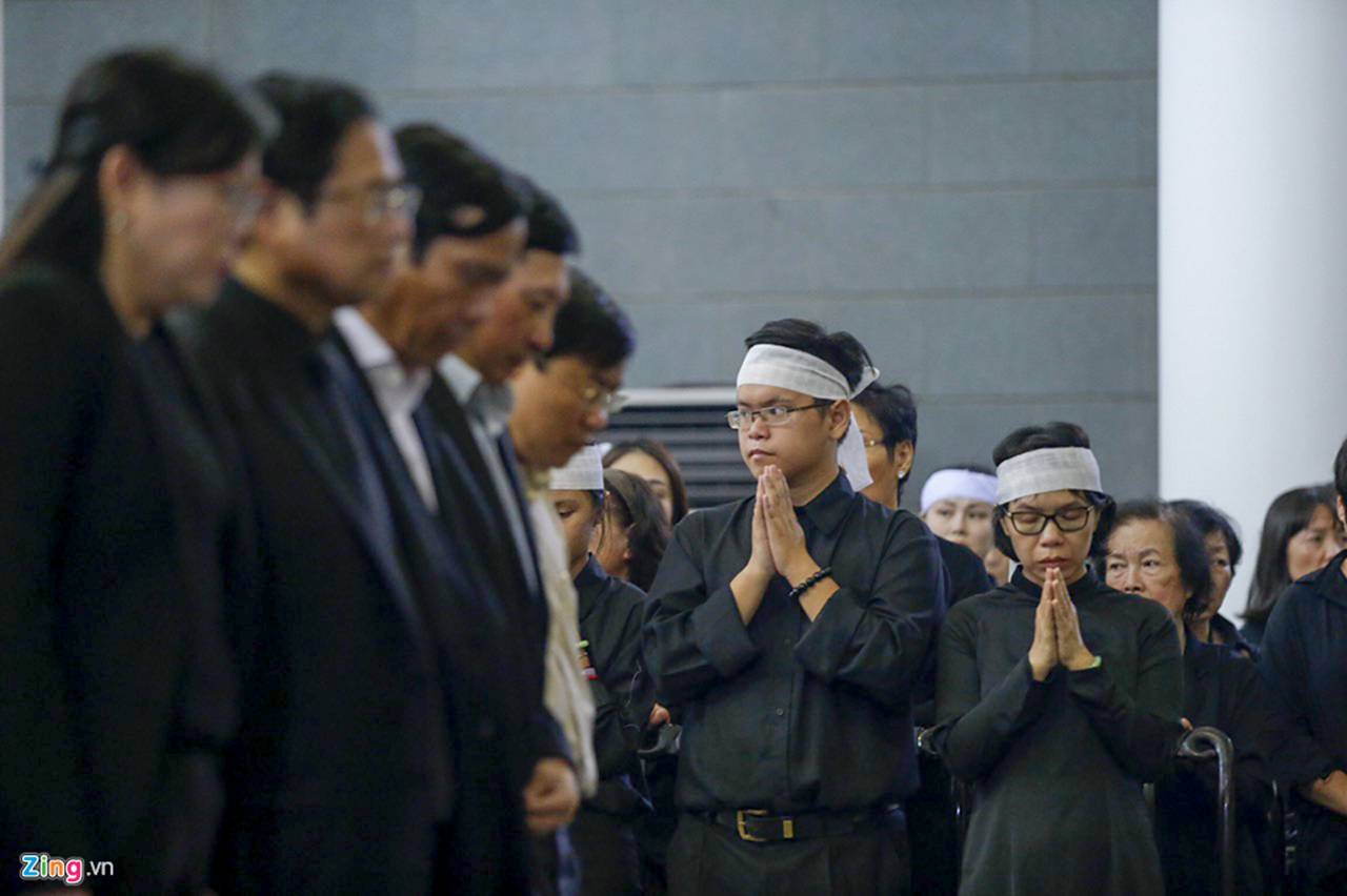 Dòng người tiễn biệt Thứ trưởng GD&ĐT Lê Hải An-2