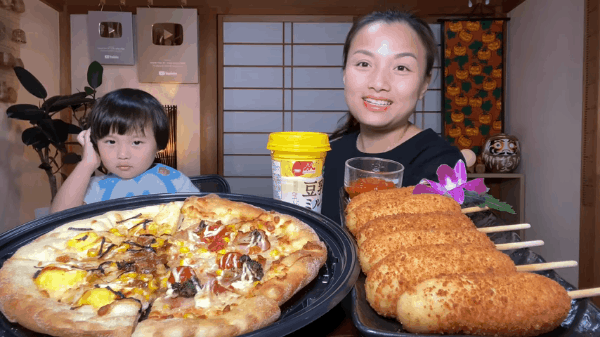 Hot Youtuber Quỳnh Trần JP khẩn cầu dân mạng ngừng chế ảnh lệch lạc về con trai sau khi bé Sa gây sốt MXH-7