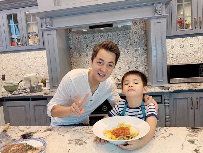 Được chồng nấu ăn, vợ Đăng Khôi cười tít mắt tuyên bố: Không cần chồng đẹp trai, nhiều tiền-8