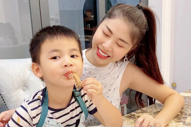 Được chồng nấu ăn, vợ Đăng Khôi cười tít mắt tuyên bố: Không cần chồng đẹp trai, nhiều tiền-10