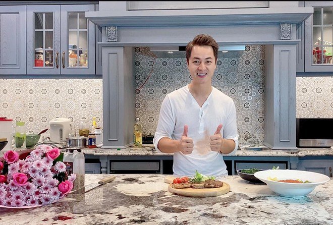 Được chồng nấu ăn, vợ Đăng Khôi cười tít mắt tuyên bố: Không cần chồng đẹp trai, nhiều tiền-2