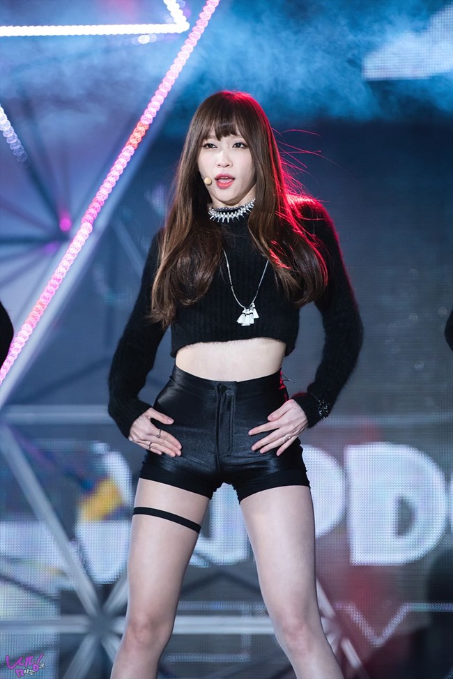 Dây đai ngực, đai chân: Thủ phạm khiến sao Hàn bị dư luận chỉ trích gợi dục-14