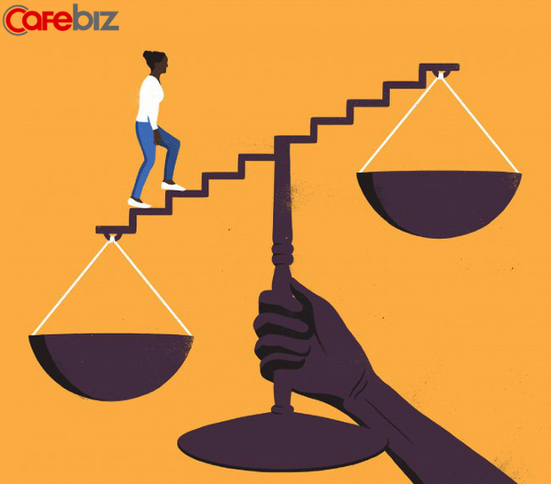 Trước khi qua đời, người cha giao cho con gái chiếc đồng hồ cũ: Bên trong chứa đựng một gia tài khổng lồ-2