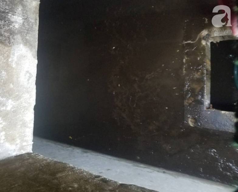 Bể nước chung cư Golden Land Hà Nội đầy dầu đen, bốc mùi khó chịu trong quá trình thau rửa sau sự cố nước bị nhiễm bẩn-2