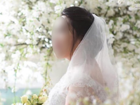 Này cô gái, hãy nhớ lời bố dặn: Nếu chồng đối xử tệ với con, bố sẽ rộng cửa đón con về để đừng vội vã lấy chồng, kẻo những âu lo ập về trong giấc ngủ của bố-3