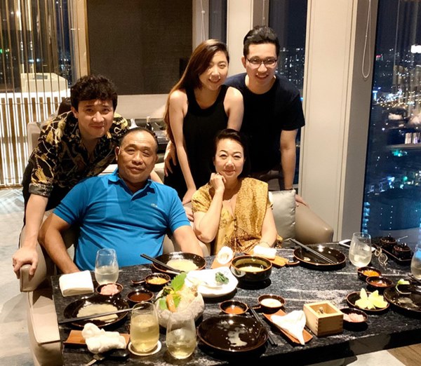 Netizen liên tục thắc mắc vì Hari Won lần đầu vắng mặt trong tiệc sinh nhật mẹ Trấn Thành-2