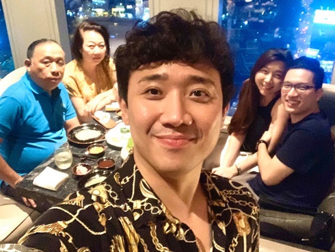 Trấn Thành lên tiếng giải vây khi Hari Won vắng mặt trong tiệc sinh nhật mẹ chồng-7