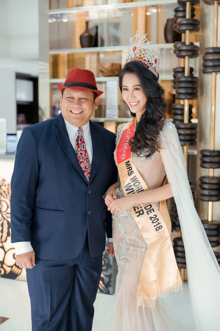 Dương Thuỳ Linh nóng bỏng với bikini, trao lại vương miện cho người kế nhiệm-10