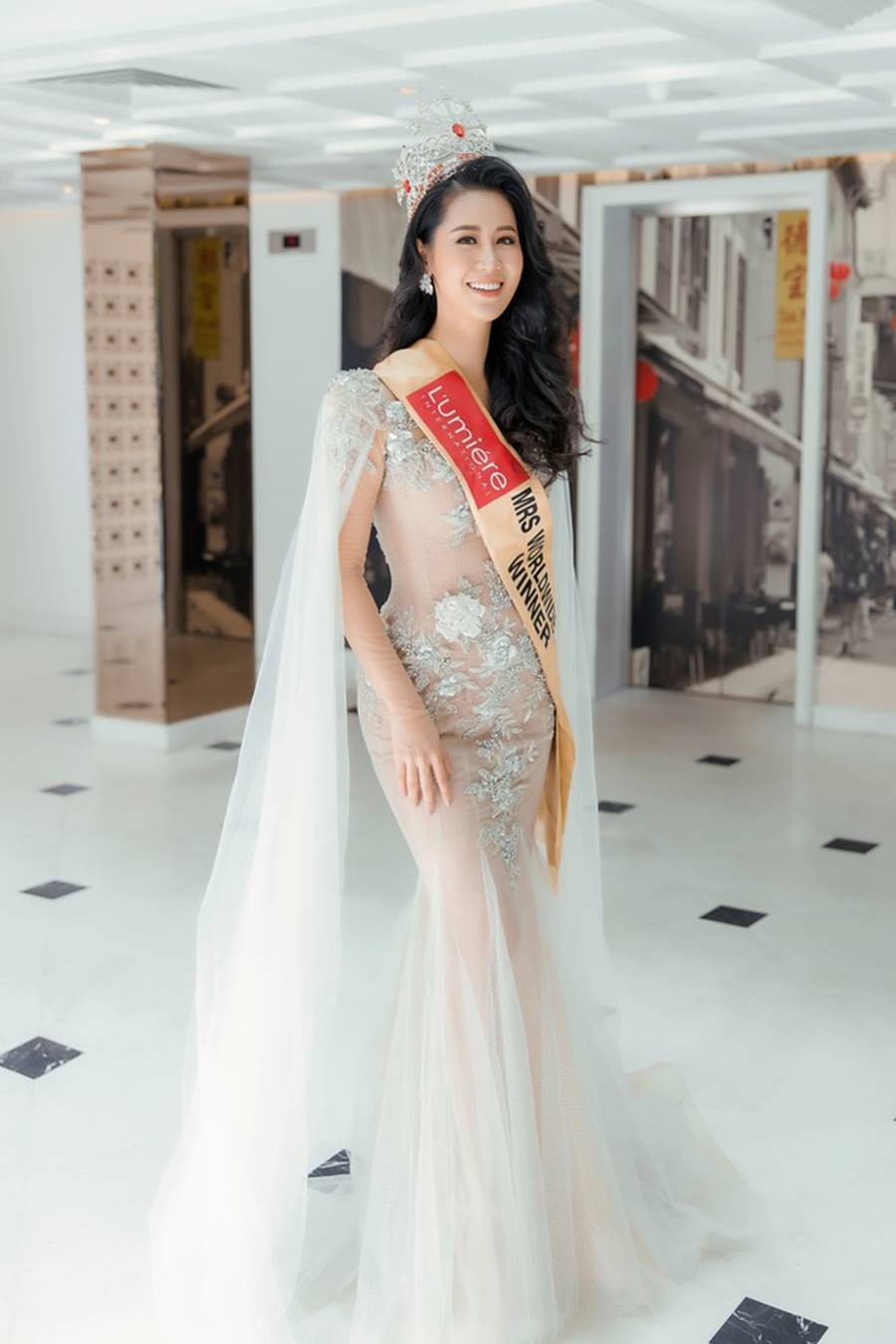 Dương Thuỳ Linh nóng bỏng với bikini, trao lại vương miện cho người kế nhiệm-6