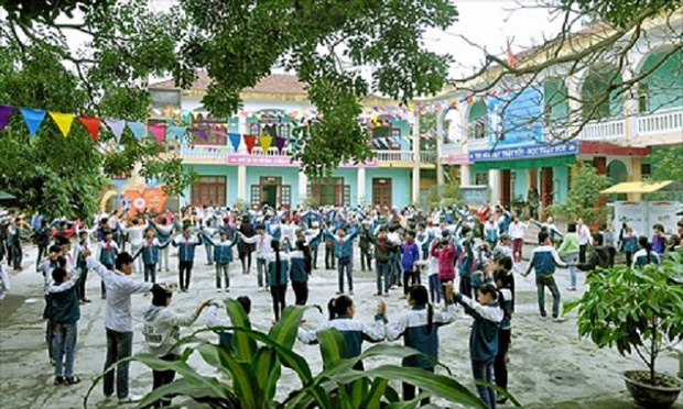 Học sinh Quảng Ninh xịt bình hơi cay trong giờ học khiến 19 bạn cùng lớp nhập viện-1