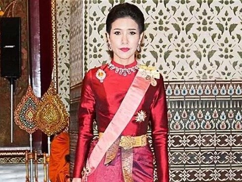 Hoàng quý phi Thái bị phế truất vì âm mưu lật đổ hoàng hậu