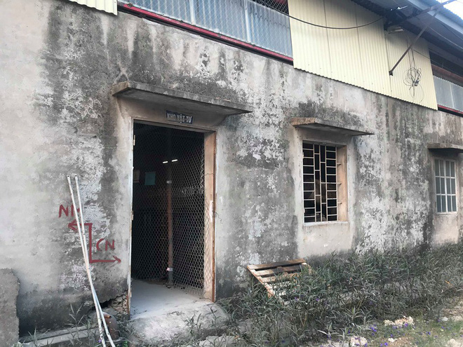 Cận cảnh nơi lưu giữ dầu thải bị tuồn ra đầu độc nước sông Đà của Công ty gốm sứ Thanh Hà-9