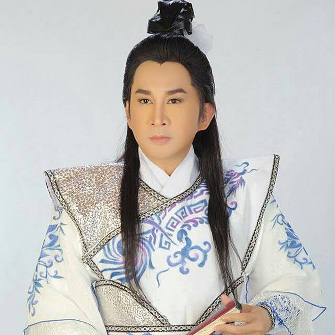 Từng thay 30 chiếc xe hơi, Kim Tử Long thực sự giàu cỡ nào?-1