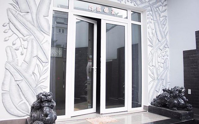 Từng thay 30 chiếc xe hơi, Kim Tử Long thực sự giàu cỡ nào?-4