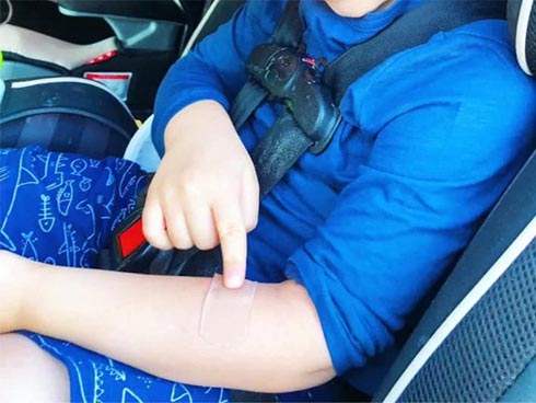 Con gái 2 tuổi tham gia cuộc thi nhưng không giành chiến thắng, phản ứng của người mẹ bị dân mạng ném đá dữ dội-3