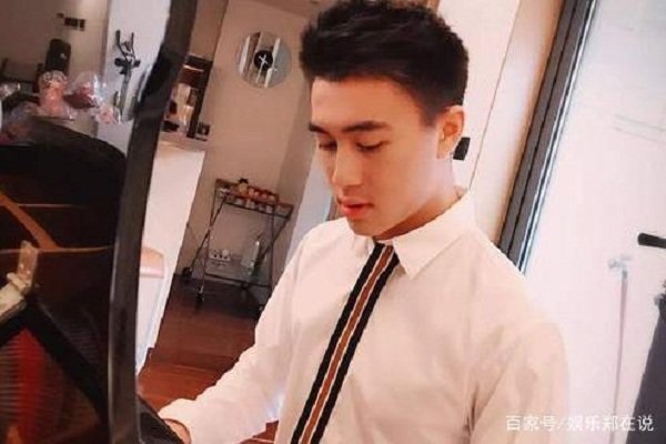 Cháu gái đẹp nhất vua sòng bài: Học trường đẳng cấp thế giới, 2 năm thay bạn trai 3 lần-1