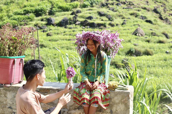 Em bé Hà Giang sở hữu nét đẹp lạ” gây xôn xao khắp mạng xã hội Việt-12