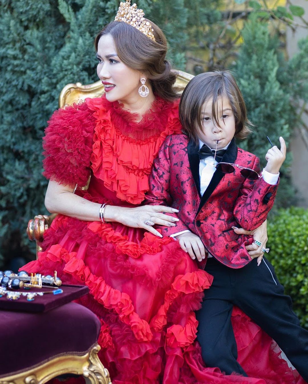 Vũ Khắc Tiệp sang Mỹ làm vlog dự sinh nhật nữ tỉ phú người Việt trong biệt thự 800 tỷ, được D&G làm tiệc riêng nhưng vẫn chưa là gì với độ giàu của người phụ nữ này-6