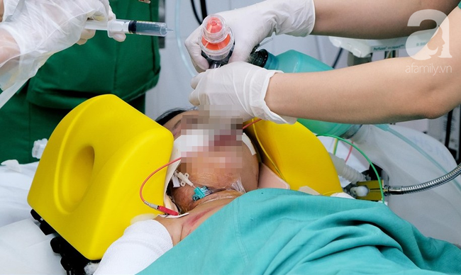 Vụ xe tải cán bố mẹ tử vong, con 5 tuổi nguy kịch: Sức khỏe bé gái hiện thế nào?-1