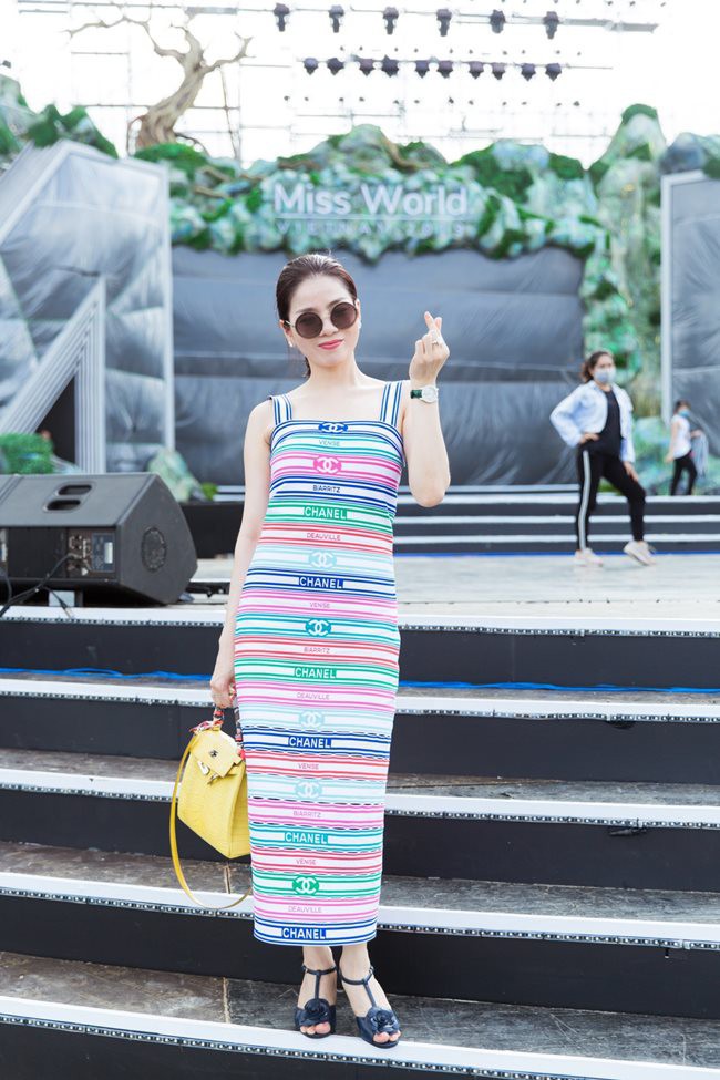 Sao Việt đi tổng duyệt: Người ưa mặc đồ rộng, người tận dụng mặc áo ngắn kheo eo triệt để-9