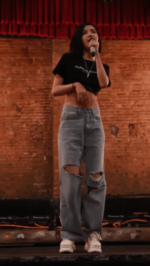 Sao Việt đi tổng duyệt: Người ưa mặc đồ rộng, người tận dụng mặc áo ngắn kheo eo triệt để-6