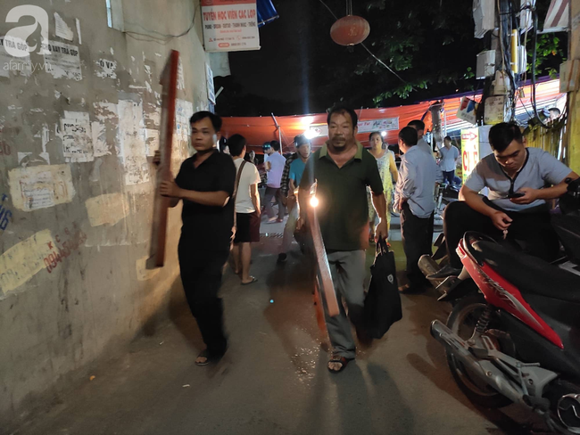 NÓNG: Nghi xuống thau rửa bể nước ngầm ở Hà Nội rồi gặp nạn, con trai tổ trưởng tổ dân phố tử vong thương tâm-4